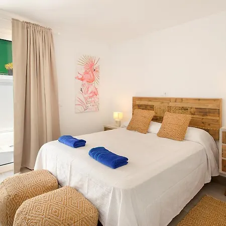 White Volcano Apartment, Free Access To The Fariones Sports Center Appartement Puerto del Carmen (Lanzarote)